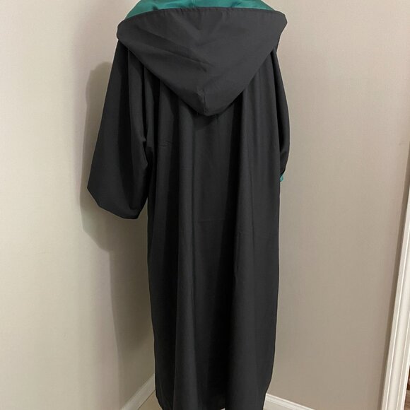 Regal School Robe – Green Lining – Inspired by Harry Potter |  Adult Medium - Picture 6 of 8